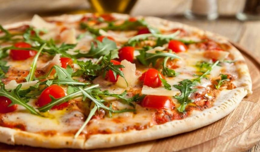 Receta_El_Huertico_Pizza_Idiazábal_Tomates_y_Rúcula